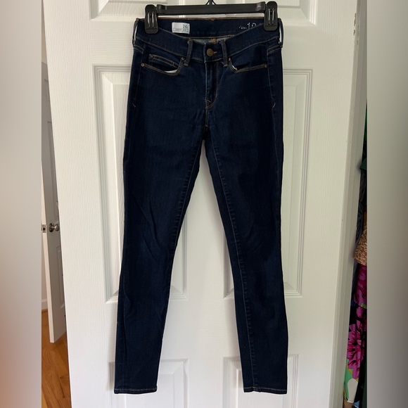 Gap dark wash skinny jeans - Picture 1 of 4